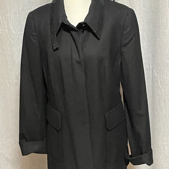 Akris Punto Black Wool Stretch Coat Size 10 Swiss Made Structured Shoulders - Picture 3 of 16